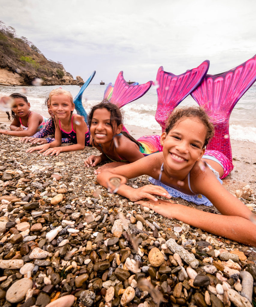 Photoshoot, group of mermaids